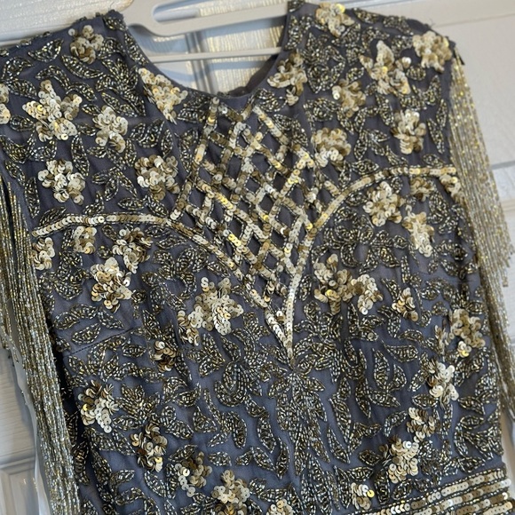 MAC DUGGAL EMBELLISHED BEADED SEQUINED FRINGE CAP SLEEVE GOWN SZ 8 Platinum Gold - Picture 9 of 16